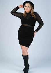 Viettelevä mesh-paita kevyesti läpikuultavaa materiaalia. Istuu kauniisti ja korostaa linjoja – täydellinen itsevarmaan ilmeeseen.