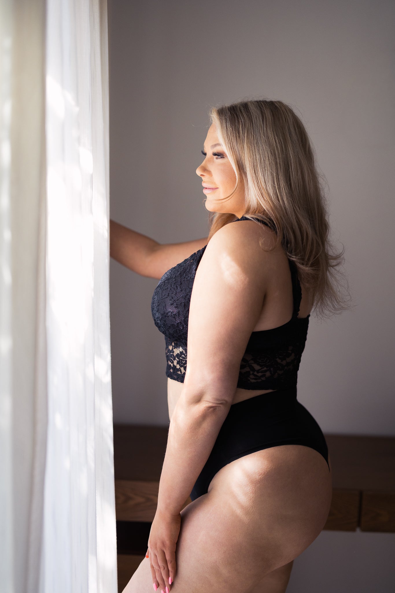 Be Sensual- pitsitoppi, musta