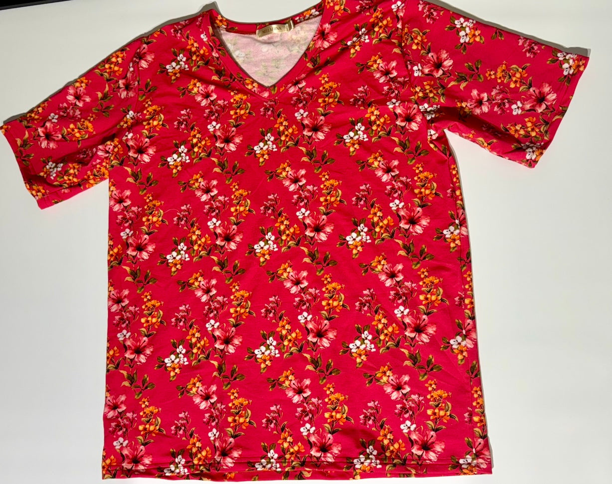 Oversize t-paita, kukinta fuksia