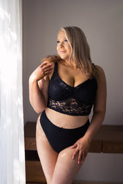 Be Sensual- pitsitoppi, musta