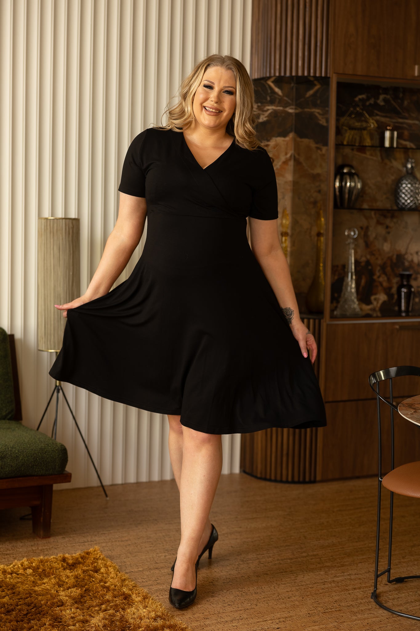 Casual lyhythihainen mekko, musta