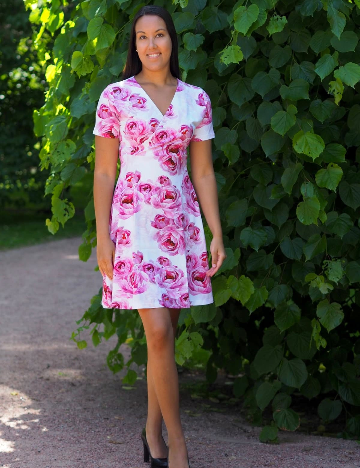 CASUAL LYHYTHIHAINEN- MEKKO PIONI VALKOINEN