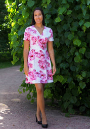 CASUAL LYHYTHIHAINEN- MEKKO PIONI VALKOINEN