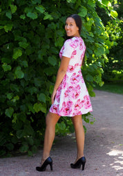 CASUAL LYHYTHIHAINEN- MEKKO PIONI VALKOINEN