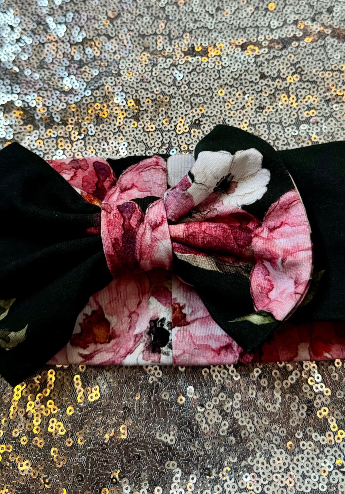 Lasten rusettipanta – pehmeä, näyttävä ja mukava päässä. Täydellinen asuste arkeen ja juhlaan.
