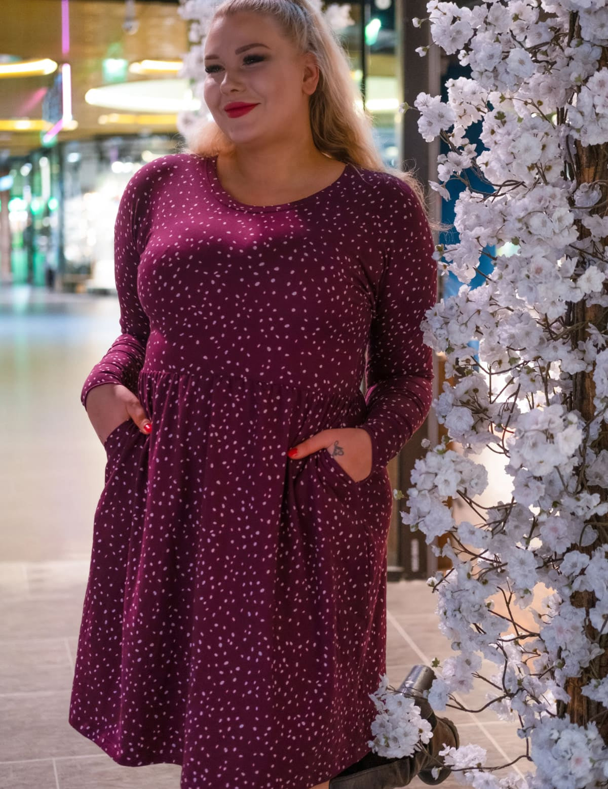 Oh Mama mekko polkadot viininpunainen