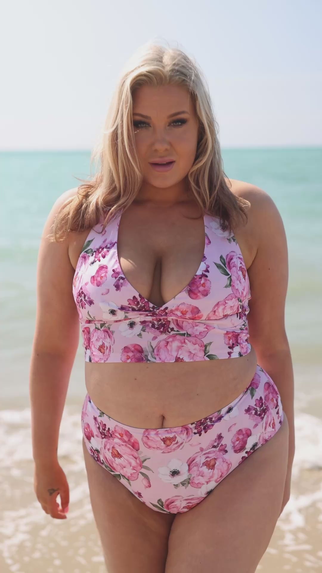 Be Confident- bikinitoppi, kesän kukinta
