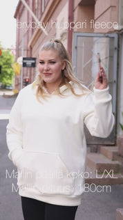 Everyday oversize huppari, musta fleece/ Lähetys vko 37